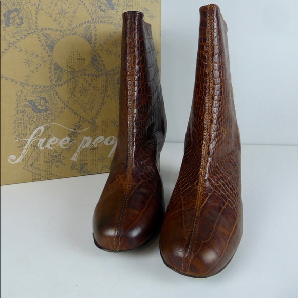 Free People Cecile Ankle Bootie Leather Croc NIB - Picture 2 of 8